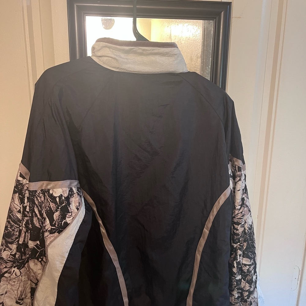 Women's Black and Gray Jacket